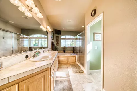 472 River Park Dr, Redding, CA 96003 photo 17