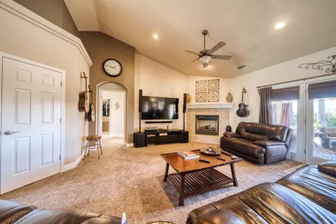 472 River Park Dr, Redding, CA 96003 photo 7