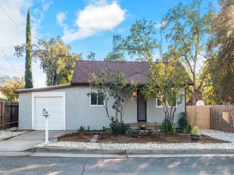 1055 Harpole Rd, Redding, CA 96002 photo 2