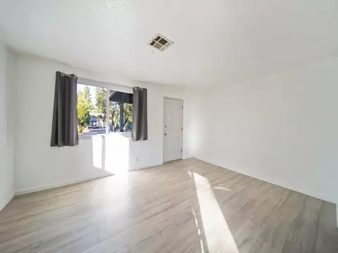 1055 Harpole Rd, Redding, CA 96002 photo 7