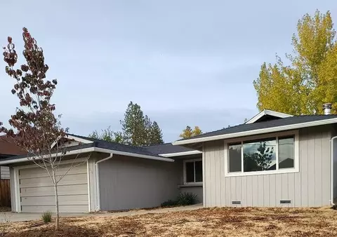 810 North St, Yreka, CA 96097