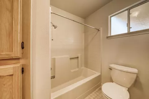 2889 Howard Dr, Redding, CA 96001 photo 23