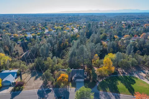 2889 Howard Dr, Redding, CA 96001 photo 37