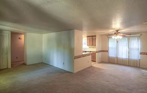 899 South St, Redding, CA 96001 photo 6