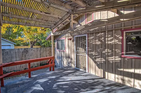 899 South St, Redding, CA 96001 photo 23
