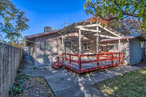 899 South St, Redding, CA 96001 photo 25