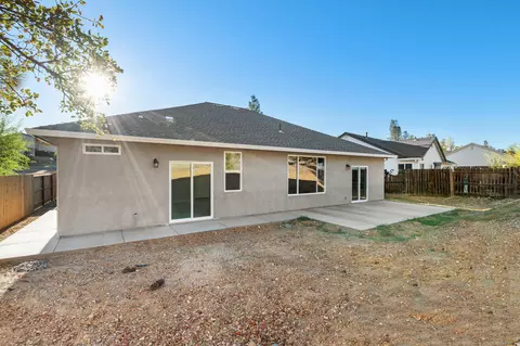 605 Valleybrook Dr, Redding, CA 96003 photo 17