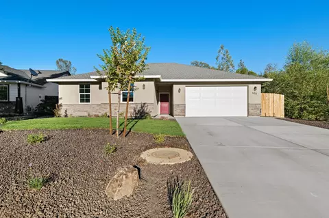 605 Valleybrook Dr, Redding, CA 96003 photo 1