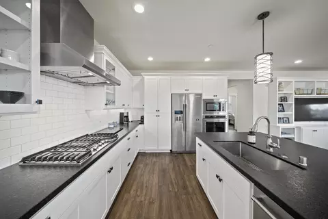 3886 Colby Trl, Redding, CA 96002 photo 12