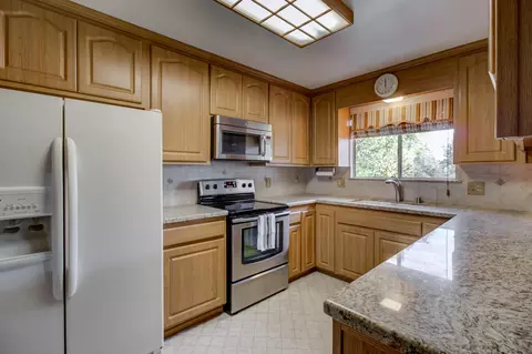655 Oleta Dr, Redding, CA 96003 photo 16