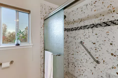 3705 Regatta Ct, Redding, CA 96001 photo 9