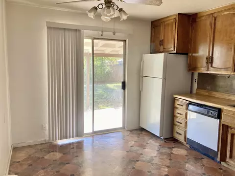 2055 Venus Way, Redding, CA 96002 photo 5