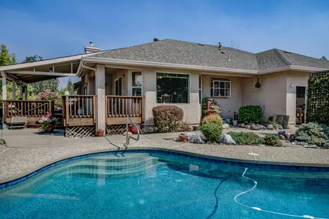 2784 Crystal Tree Dr, Redding, CA 96001 photo 35