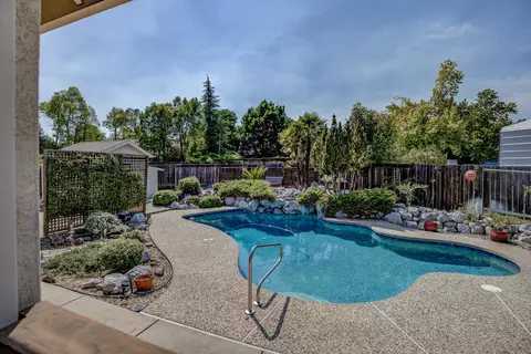 2784 Crystal Tree Dr, Redding, CA 96001 photo 28