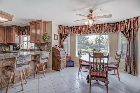 2784 Crystal Tree Dr, Redding, CA 96001 photo 9
