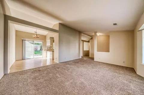 3174 Seminole Dr, Redding, CA 96001 photo 5