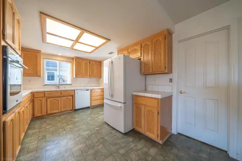 1758 Veracruz Trl, Redding, CA 96003 photo 11