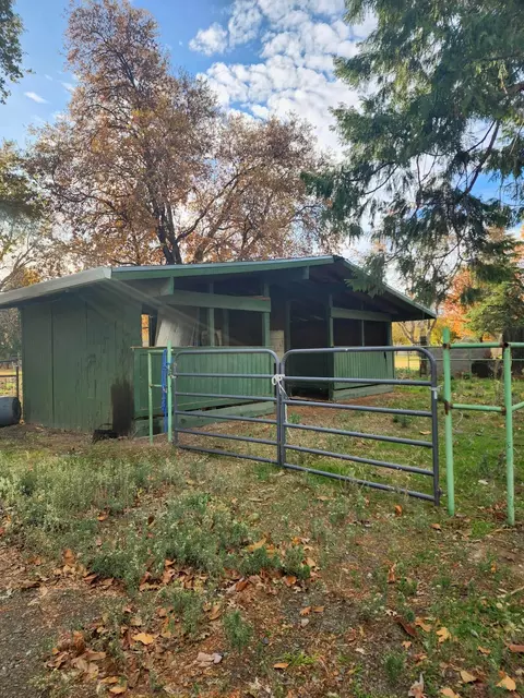 5950 Bourbon Ln, Anderson, CA 96007 photo 15
