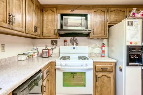 2274 Jessica Way, Redding, CA 96002 photo 5