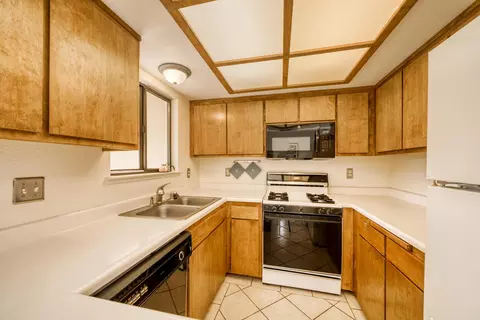 2877 Shotwick Trl, Redding, CA 96002 photo 10
