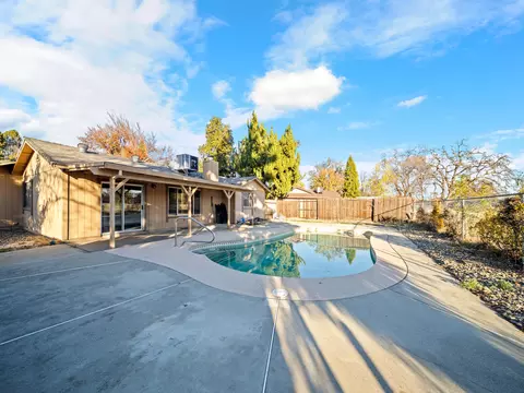 354 Newport Dr, Redding, CA 96001 photo 13
