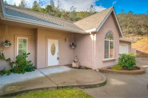 15199 Prospect Dr, Redding, CA 96001 photo 3