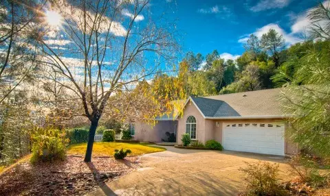 15199 Prospect Dr, Redding, CA 96001 photo 1