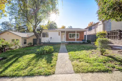 2555 North St, Redding, CA 96001 photo 1