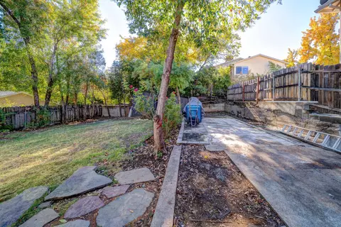 2555 North St, Redding, CA 96001 photo 17