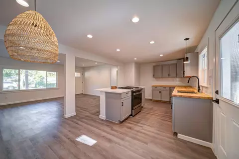 2555 North St, Redding, CA 96001 photo 9
