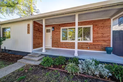 2555 North St, Redding, CA 96001 photo 3
