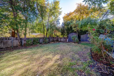 2555 North St, Redding, CA 96001 photo 16