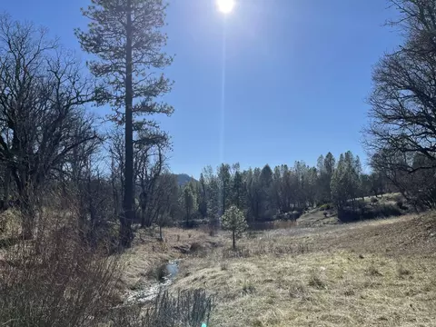 281 Garden Gulch Ln, Hayfork, CA 96041
