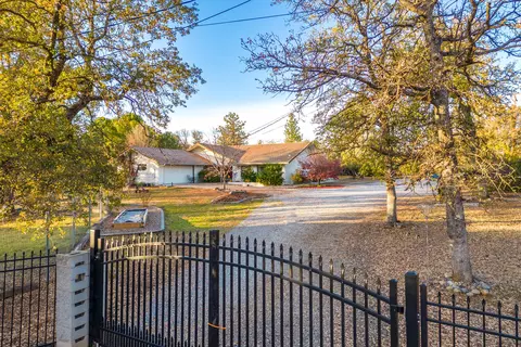 11602 Usona Dr, Redding, CA 96003 photo 1