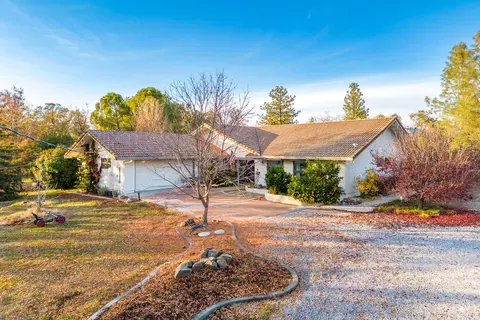 11602 Usona Dr, Redding, CA 96003 photo 2