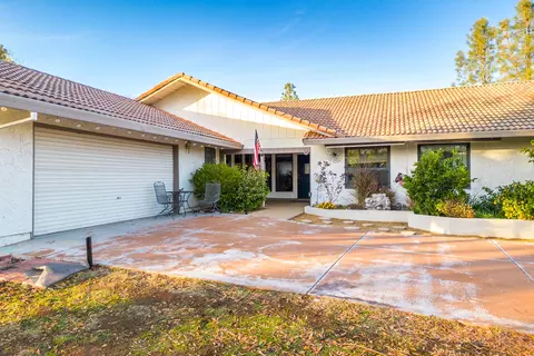 11602 Usona Dr, Redding, CA 96003 photo 3