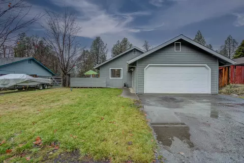 140 Masonic Ln, Weaverville, CA 96093