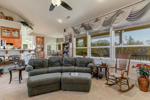 20151 Portero Dr, Redding, CA 96003 photo 11