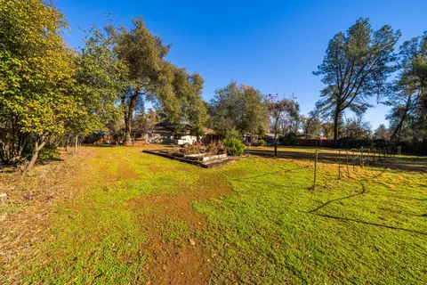 8472 Copper Dr, Redding, CA 96001 photo 41