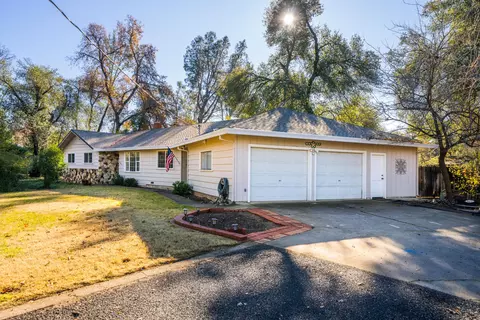 8472 Copper Dr, Redding, CA 96001 photo 7