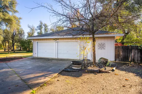 8472 Copper Dr, Redding, CA 96001 photo 8