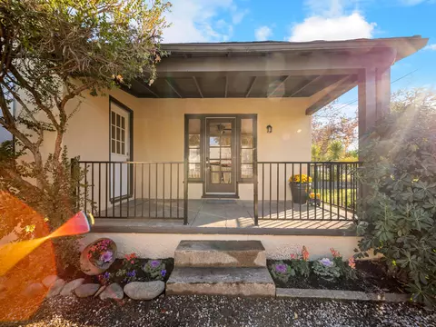 1135 Olive Ave, Redding, CA 96001 photo 2