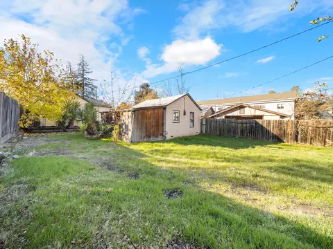 1135 Olive Ave, Redding, CA 96001 photo 18