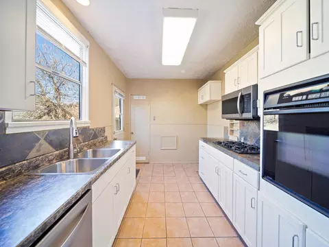 1135 Olive Ave, Redding, CA 96001 photo 7