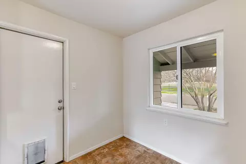 2025 Sycamore Dr, Redding, CA 96001 photo 10