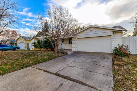 2025 Sycamore Dr, Redding, CA 96001 photo 40