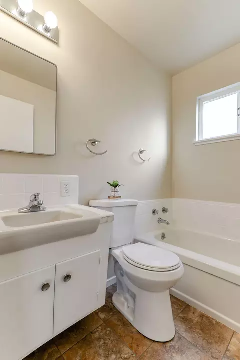 2025 Sycamore Dr, Redding, CA 96001 photo 27