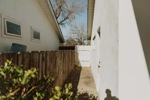 2025 Sycamore Dr, Redding, CA 96001 photo 32