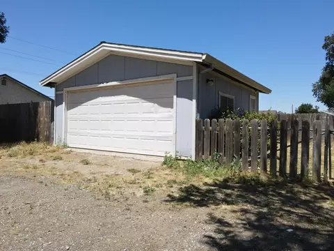 2340 Sacramento Dr, Redding, CA 96001 photo 2