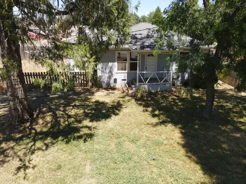 2340 Sacramento Dr, Redding, CA 96001 photo 9